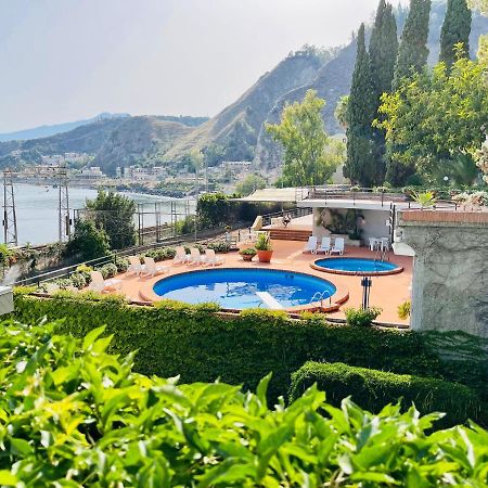 Apartament On The Sea And With Swimming Pool Taormina Exterior photo